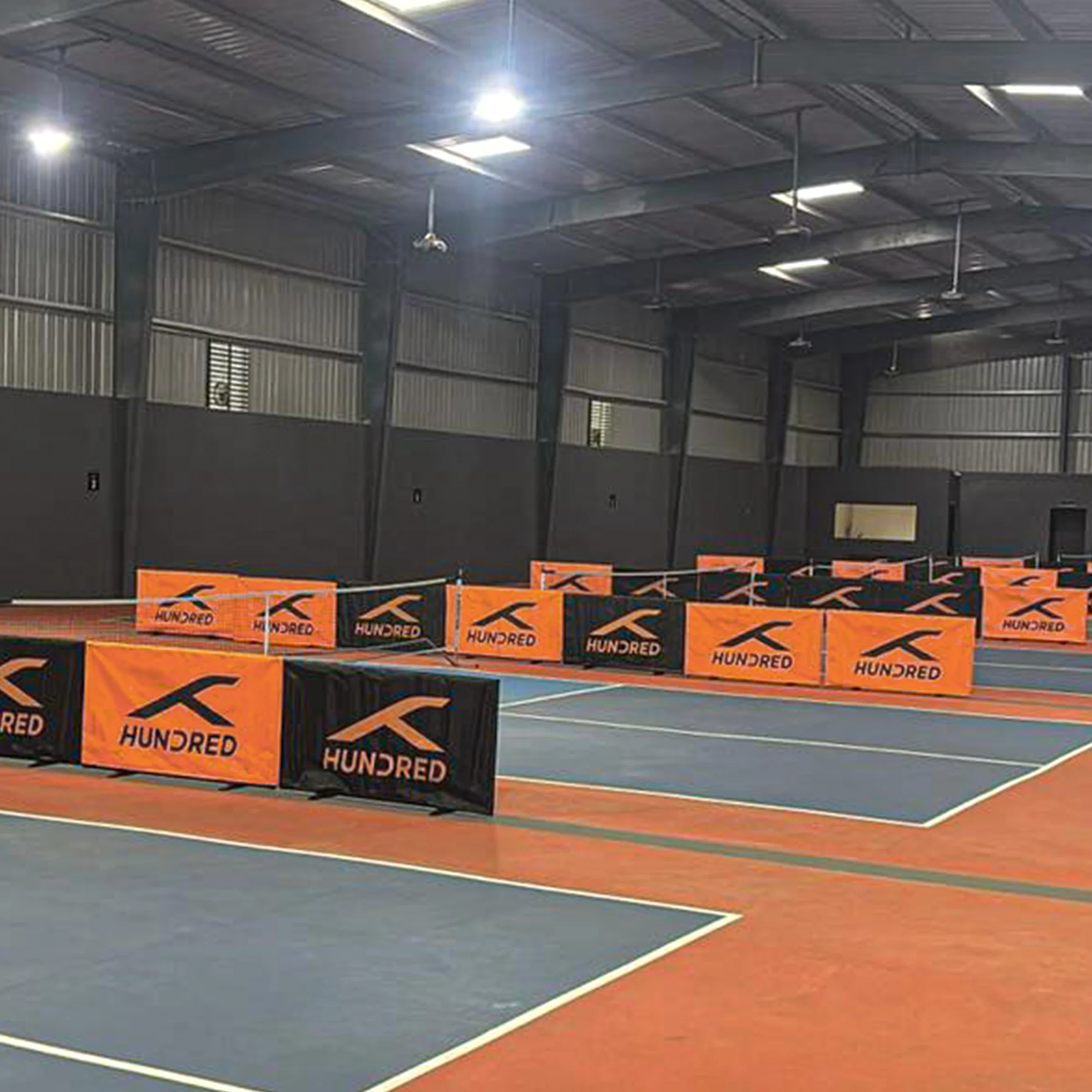 Court Barrier (Set of 10) - Image 9
